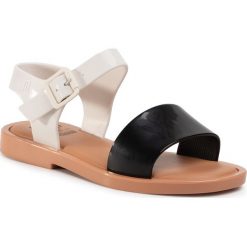 Sandały MELISSA - Mel Mar Sandal Inf 32690 Black/White/Brown. Czarne sandały dziewczęce Melissa, z tworzywa sztucznego, bez zapięcia. Za 259,00 zł.