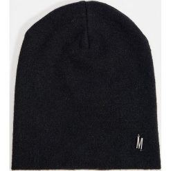 Czapka beanie z wiskozą - Czarny. Czarne czapki damskie Mohito, bez wzorów, z wiskozy. Za 29,99 zł.