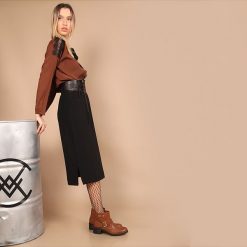 Spódnica w kolorze czarnym. Czarne spódniczki damskie Chattawak, xl, klasyczne, z standardowym stanem. W wyprzedaży za 56,95 zł.