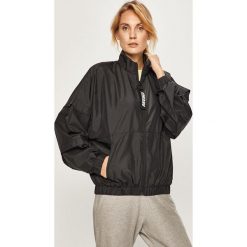 Reebok - Kurtka. Czarne kurtki damskie Reebok, s, bez wzorów, z poliesteru, krótkie. W wyprzedaży za 219,90 zł.