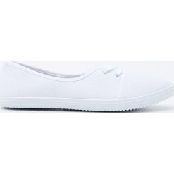 Tenisówki -. Trampki i tenisówki damskie Sinsay, bez wzorów, bez zapięcia. Za 19,99 zł.