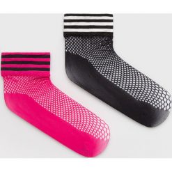 Adidas Originals - Skarpetki (2-pack). Czarne skarpetki damskie marki adidas Originals, z elastanu. W wyprzedaży za 29,90 zł.