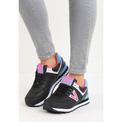 Czarno-Różowe Buty Sportowe Gilerma. Czarne buty sportowe dziewczęce Born2be, z materiału, z okrągłym noskiem, na sznurówki. Za 34,99 zł.