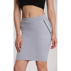 Szara Spódnica Shelise. Szare spódniczki damskie Renee, s, bez wzorów, mini. Za 59,99 zł.