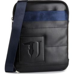 Saszetka TRUSSARDI JEANS - Tici Crossbody Flat 71B00176 Black/Blu K303. Czarne torby męskie skórzane Trussardi Jeans, bez wzorów, z jeansu, młodzieżowe. W wyprzedaży za 259,00 zł.