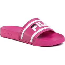 Klapki FILA - Morro Bay Slipper 2.0 Wmn 1010901 Beetroot Purple. Różowe klapki damskie Fila, bez wzorów, ze skóry ekologicznej, bez obcasa. Za 89,00 zł.