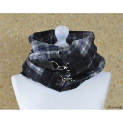 Szaliki damskie: Szal w kratę ze skórą, Komin Unisex – szary