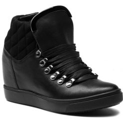 Sneakersy WOJAS - 8660-71 Czarny. Czarne sneakersy damskie Wojas, z materiału. W wyprzedaży za 369,00 zł.