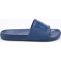 Calvin Klein Jeans - Klapki. Niebieskie kapcie męskie Calvin Klein Jeans, z jeansu. W wyprzedaży za 159,90 zł.