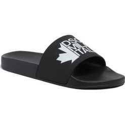 Klapki DSQUARED2 - Slides SLM0011 17200001 M063 Nero/Bianco. Czarne klapki męskie Dsquared2, bez wzorów, z tworzywa sztucznego. W wyprzedaży za 669,00 zł.