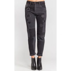 Czarne boyfriendy My Twin ze zdobieniami. Czarne spodnie damskie Twinset. Za 339,60 zł.