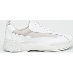 Vagabond - Buty. Białe buty sportowe damskie Vagabond, bez wzorów, ze skóry, sportowe. W wyprzedaży za 239,90 zł.