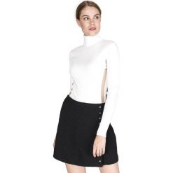 TWINSET Sweter Biały. Białe bluzy damskie Twinset, m, w paski, z wiskozy, bez rękawów, bez kaptura. Za 654,95 zł.