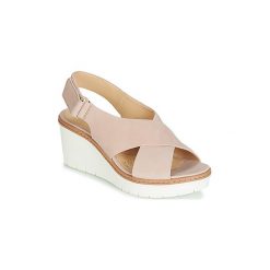 Sandały Clarks PALM CANDID. Brązowe sandały damskie marki Clarks, bez wzorów, bez obcasa, bez zapięcia. Za 489,00 zł.
