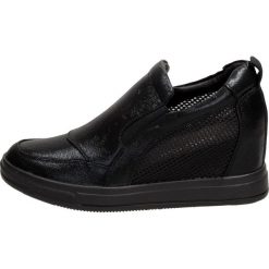 Botki damskie, sneakersy M.DASZYŃSKI SA82 BK. Sneakersy damskie M.Daszyński. W wyprzedaży za 119,00 zł.
