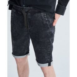 Szorty z elastycznego jeansu - Czarny. Czarne spodenki i szorty męskie Cropp, m, bez wzorów, z jeansu. Za 99,99 zł.