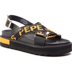 Sandały PEPE JEANS - Narita Folk PLS90387 Tumeric 076. Czarne klapki damskie Pepe Jeans, bez wzorów, z jeansu, bez obcasa. W wyprzedaży za 279,00 zł.