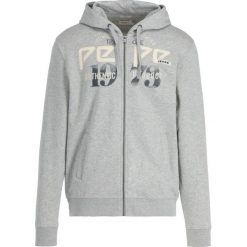 Bluza Pepe Jeans Shura PM581635. Szare bluzy męskie Pepe Jeans, xl, bez wzorów, z jeansu, bez kołnierzyka, bez rękawów, bez kaptura. W wyprzedaży za 219,00 zł.