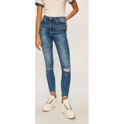 Tally Weijl - Jeansy Reene. Niebieskie jeansy damskie TALLY WEIJL, z podwyższonym stanem. W wyprzedaży za 79,90 zł.