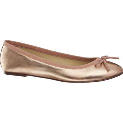 Baleriny damskie 5th Avenue srebrne. Szare baleriny damskie marki 5th Avenue, bez wzorów, ze skóry, bez obcasa, na obcasie. Za 99,90 zł.