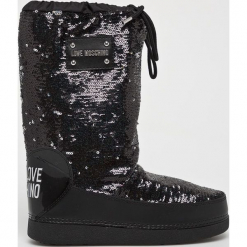 Love Moschino - Śniegowce. Śniegowce damskie Love Moschino. W wyprzedaży za 599,90 zł.