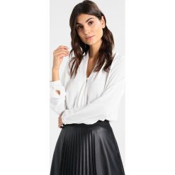 Seidensticker COMFORT FIT Bluzka offwhite. Białe bluzki damskie marki Seidensticker, z poliesteru. Za 399,00 zł.