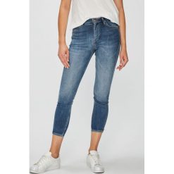 Lee - Jeansy Scarlett. Niebieskie jeansy damskie skinny marki Lee, l, z elastanu, z podwyższonym stanem. W wyprzedaży za 229,90 zł.