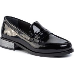 Lordsy TOMMY HILFIGER - Elevated Patent Jeweled Loafer FW0FW04576 Black BDS. Czarne półbuty damskie TOMMY HILFIGER, ze skóry, bez obcasa, na płaskiej podeszwie. Za 579,00 zł.