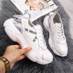 Sneakersy skórzane na platformie białe Vinceza. Białe buty sportowe damskie Vinceza. Za 139,99 zł.