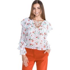 Guess Thelma Bluzka Biały. Białe bluzki damskie Guess, s, z aplikacjami, z poliesteru, bez kołnierzyka, bez rękawów. Za 404,95 zł.
