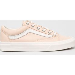 Vans - Tenisówki Style 36. Pomarańczowe trampki i tenisówki damskie Vans, bez wzorów, ze skóry, na sznurówki. W wyprzedaży za 239,90 zł.