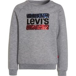 Levi's® BRUSH Bluza light gray melange. Szare bluzy chłopięce Levi's®, z bawełny. W wyprzedaży za 269,10 zł.