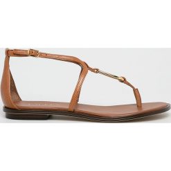 Lauren Ralph Lauren - Sandały. Pomarańczowe klapki damskie Lauren Ralph Lauren, bez wzorów, ze skóry, bez obcasa, na szpilce. W wyprzedaży za 339,90 zł.