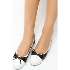 Czarne Balerinki Melton. Czarne baleriny damskie marki Born2be, na niskim obcasie. Za 29,99 zł.