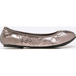 ButterflyTwists - Baleriny Vivienne Metallic. Czerwone baleriny damskie marki Butterfly Twists, z materiału. W wyprzedaży za 49,90 zł.