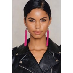 Kolczyki damskie: NA-KD Accessories Wiszące kolczyki – Pink,Multicolor