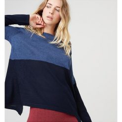 Swetry damskie: Sweter w kolorze granatowym
