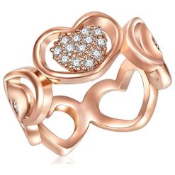 Pozłacany pierścionek z cyrkoniami. Żółte pierścionki damskie Highstreet Jewels, Runway & Co., z cyrkonią, złote. W wyprzedaży za 59,95 zł.
