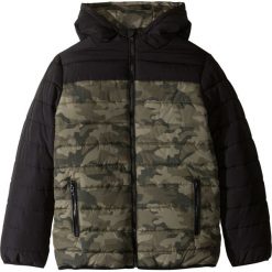 Kurtka ocieplana w deseń moro bonprix czarny - moro. Czarne kurtki dziewczęce marki bonprix, m, moro, z kapturem. Za 149,99 zł.