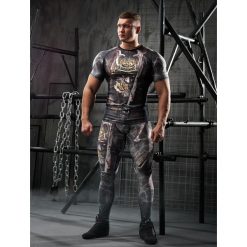 Rashguard krótki rękaw SAMURAI. Koszulki męskie FJ!, m, z nadrukiem, z elastanu, bez kołnierzyka, z krótkim rękawem, krótkie. W wyprzedaży za 134,25 zł.