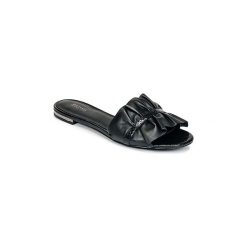 Klapki MICHAEL Michael Kors BELLA SLIDE. Czarne klapki damskie MICHAEL Michael Kors, bez wzorów, bez obcasa. Za 589,00 zł.