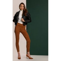 Camelowe Legginsy Anatina. Brązowe legginsy damskie Renee, bez wzorów. Za 109,99 zł.