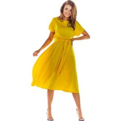 Zwiewna sukienka na lato żółta - 36. Żółte sukienki damskie e-margeritka.pl, na co dzień, na lato, xl, bez wzorów, z wiskozy, eleganckie, bez kołnierzyka, z długim rękawem, długie, midi, proste. Za 154,99 zł.