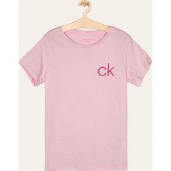 Calvin Klein Underwear - T-shirt dziecięcy 128-176 cm (2-pack). Różowe bluzki dziewczęce Calvin Klein Underwear, bez wzorów, z elastanu, z okrągłym kołnierzem, z krótkim rękawem, krótkie, bez kaptura. Za 139,90 zł.