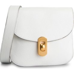 Torebka COCCINELLE - DG0 Zaniah E1 DG0 55 01 01 Blanche H10. Białe listonoszki damskie marki Coccinelle, ze skóry. Za 1249,90 zł.