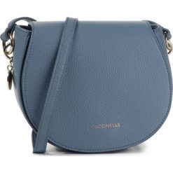Torebka COCCINELLE - FS5 Aplpha E1 FS5 15 03 01 Denim B70. Niebieskie listonoszki damskie Coccinelle, bez wzorów, ze skóry, bez dodatków. Za 949,00 zł.