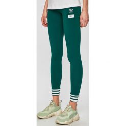 Adidas Originals - Legginsy. Zielone legginsy damskie adidas Originals, z elastanu. Za 149,90 zł.