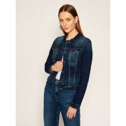 Kurtka jeansowa Tommy Jeans Vivianne Trucker DW0DW08417. Niebieskie kurtki damskie Tommy Jeans, xl, bez wzorów, z jeansu, bez kaptura. Za 449,00 zł.