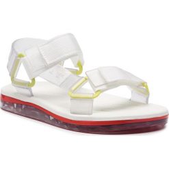 Sandały MELISSA - Papete + Rider Ad 32537 Clear/Red/White 52461. Białe klapki damskie Melissa, bez wzorów, z tworzywa sztucznego, bez obcasa. W wyprzedaży za 269,00 zł.