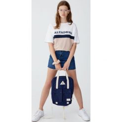 Koszulka z panelem „Maryland”. Szare t-shirty damskie marki Pull&Bear. Za 49,90 zł.